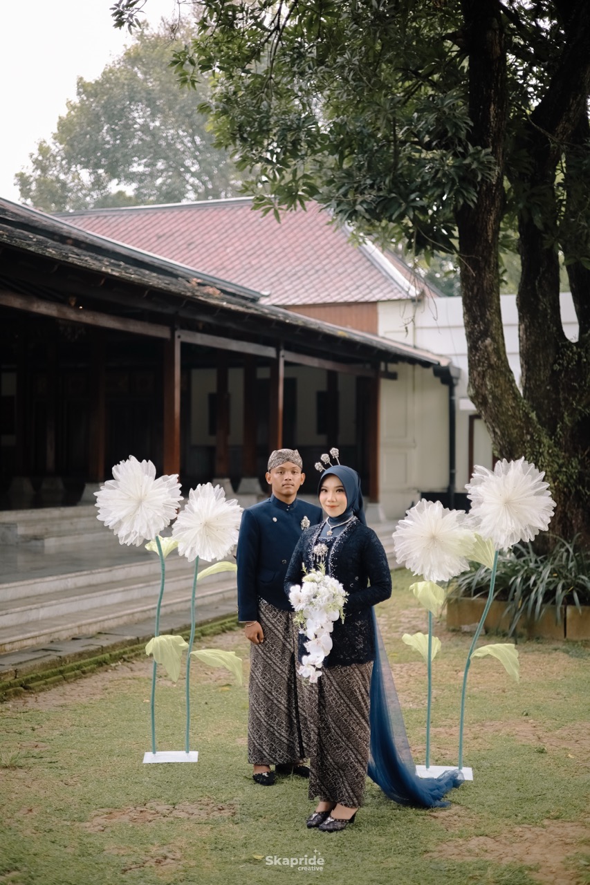 Dinda & Annis 17