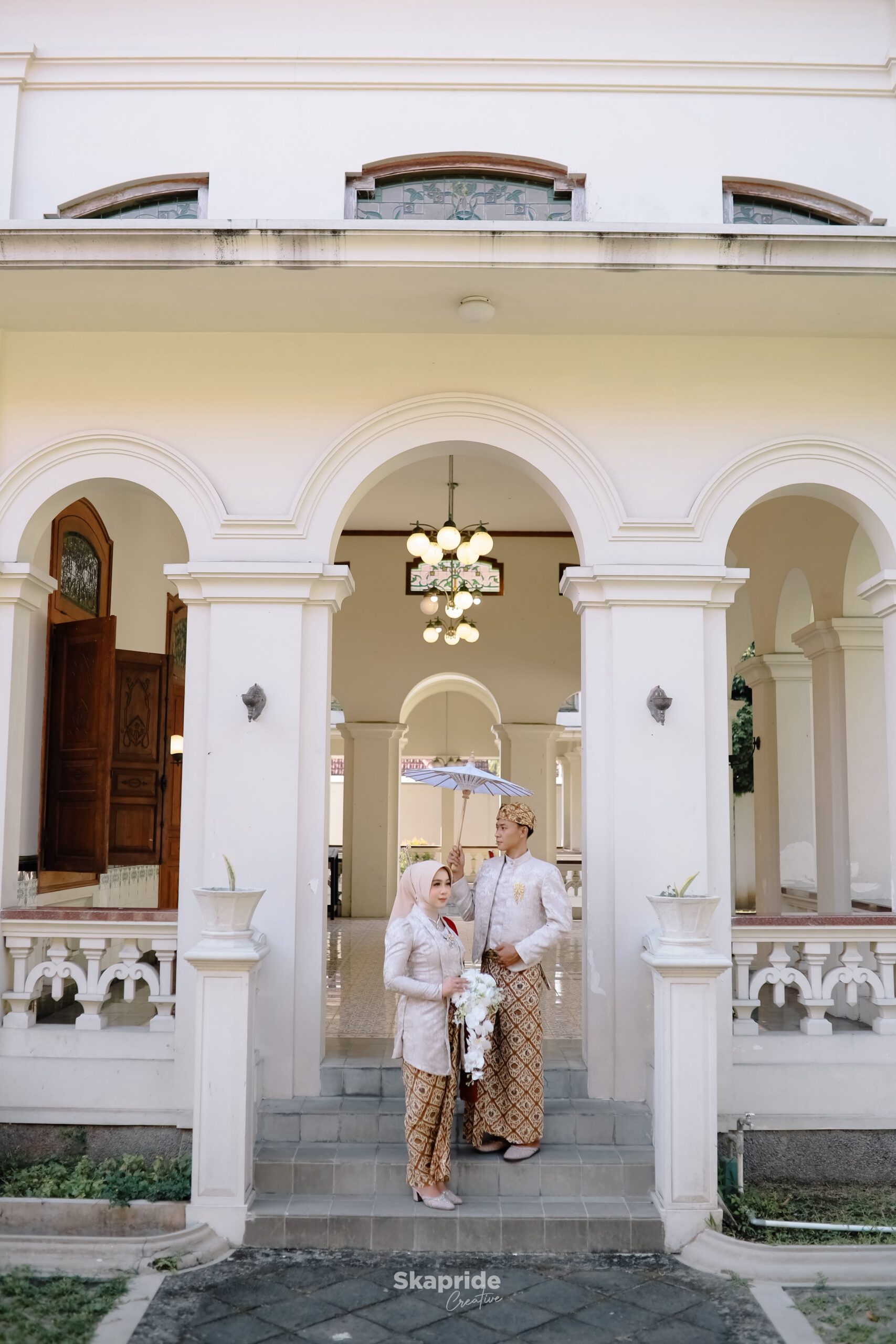 Ikhsan & Dewi 12