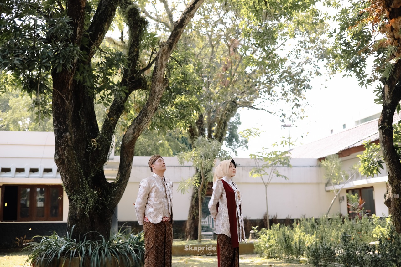 Ajeng dan Faiz 02 L