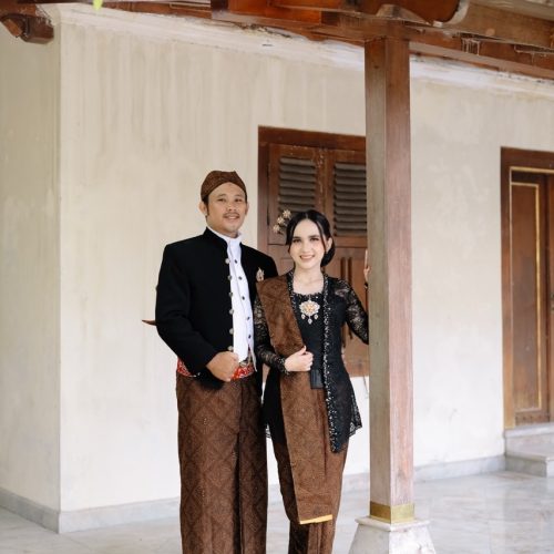 Desi & Anton 11